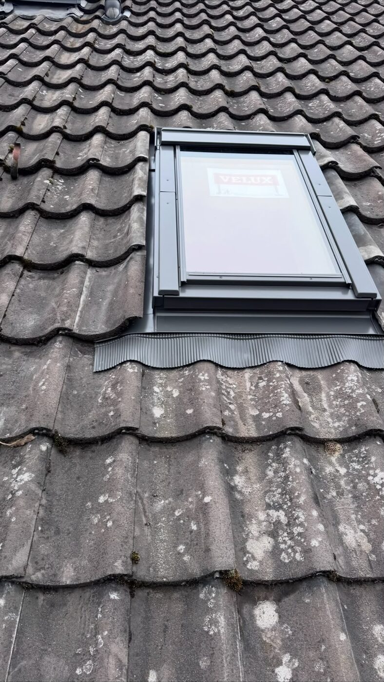 Dachfenster-Einbau von außen durch TTM in Bremen